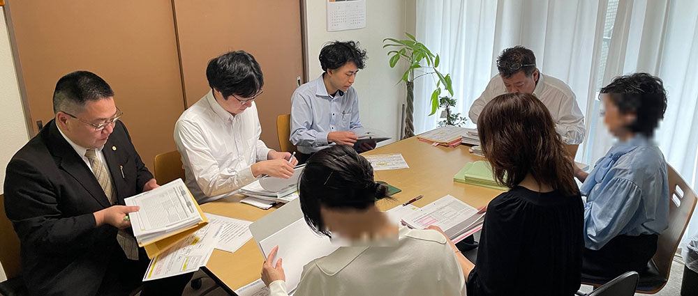 建設業許可申請について綿密に打ち合わせます